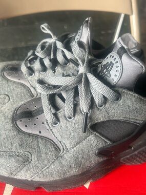 Nike Men's Grey Athletic Sneakers - Signature Air Huarache Style